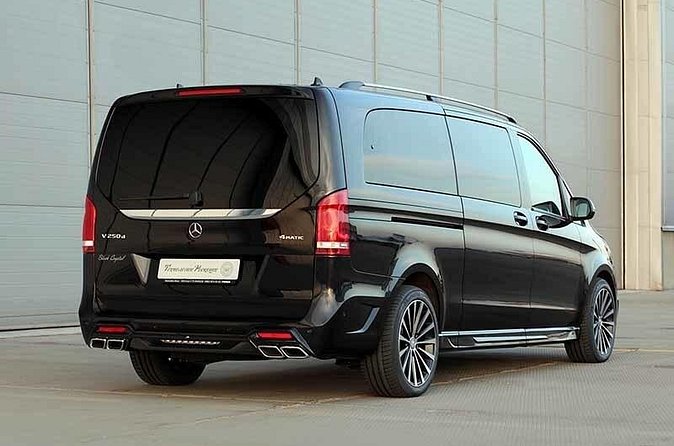 Arrival Transfer Munich Train Station to Munich by Luxury Van - City-center drop-off vs outside-the-center hotels