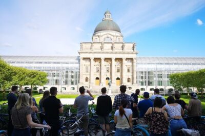 Classic Mike's Bike Tour daily @ 11.30 incl Beer Garden & Surfers - The route: old Munich, royal Munich, then park Munich