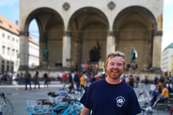 Classic Mike's Bike Tour daily @ 11.30 incl Beer Garden & Surfers - The guide quality is the real engine (names you might get)
