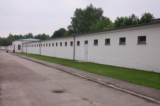 Dachau Concentration Camp Memorial Tour with Train from Munich - Timing tip: why the 1:15 pm tour can feel easier