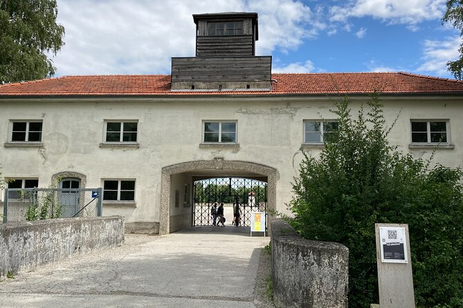 Dachau Concentration Camp Private Tour by Train from Munich - Your guide’s role at Dachau: the difference-maker