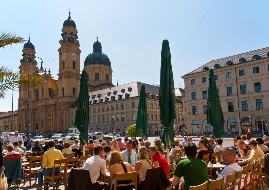 Discover Munich 2-Hour Small Group Walking Tour - Marienplatz Square and the Rathaus-Glockenspiel: the showpiece you’ll remember