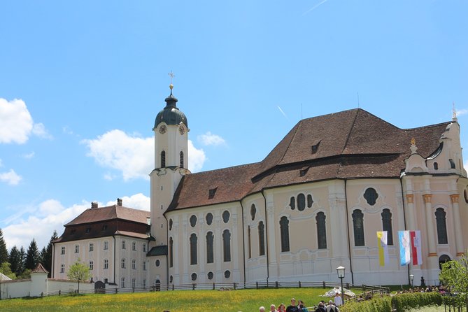 From Füssen: Neuschwanstein, Linderhof, and More Private Tour - Neuschwanstein: The Best Way to Do It Without a Ticket Panic