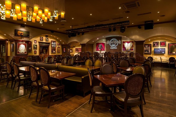 Hard Rock Cafe Munich with Set Lunch or Dinner - The food reality: burgers and BBQ in Munich style (American comfort, not Bavarian)