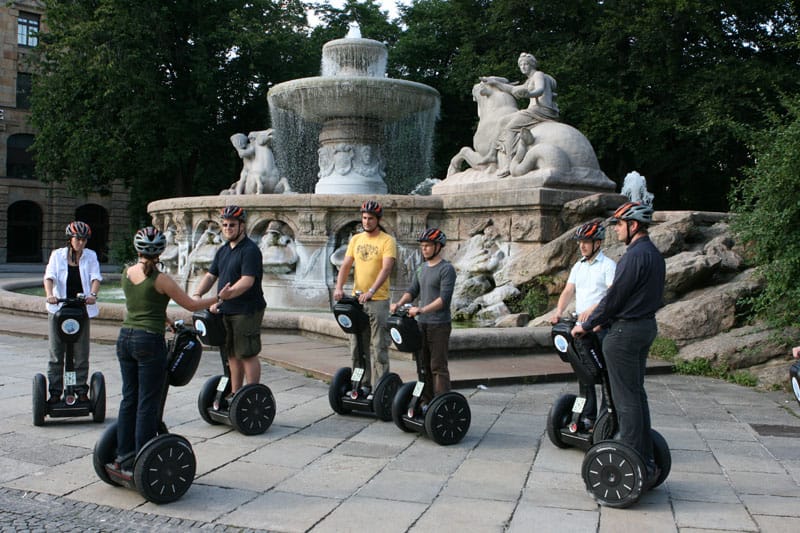 Munich 3-Hour Segway Tour: Nazi Munich & Royal Architecture - Pacing, traffic etiquette, and who this tour suits (and who should skip)