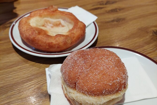 Munich Food Tour with Full Meal & Drinks by Do Eat Better - Rosental dessert stop: Schmalznudel (and krapfen if you prefer)
