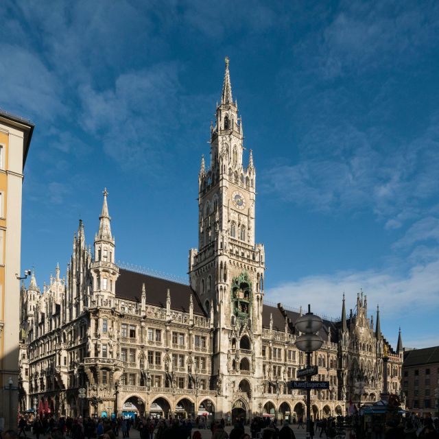 Munich: Guided Tour of the historic Town Hall on Marienplatz - Inside the grand rooms: why the building feels different once you’re in it