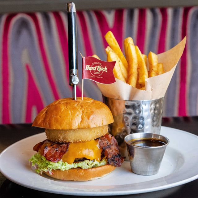 Munich: Hard Rock Cafe with Set Menu for Lunch or Dinner - Accessibility and family fit