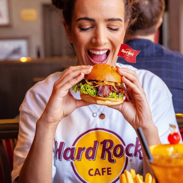 Munich: Hard Rock Cafe with Set Menu for Lunch or Dinner - Munich’s Hard Rock location: Platzl 1, steps from Hofbräuhaus energy