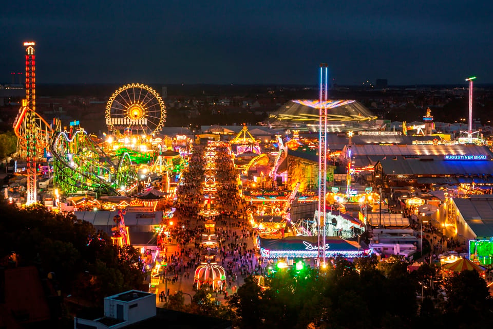 Munich Oktoberfest All-Inclusive Tour - The feast, 2 liters of beer, and how much you actually get
