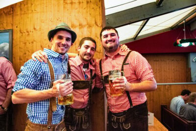 Munich: Oktoberfest Tour with Tent Reservation, Food & Beer - Start Point at Fat Tire Tours: Finding the Meeting Spot Quickly