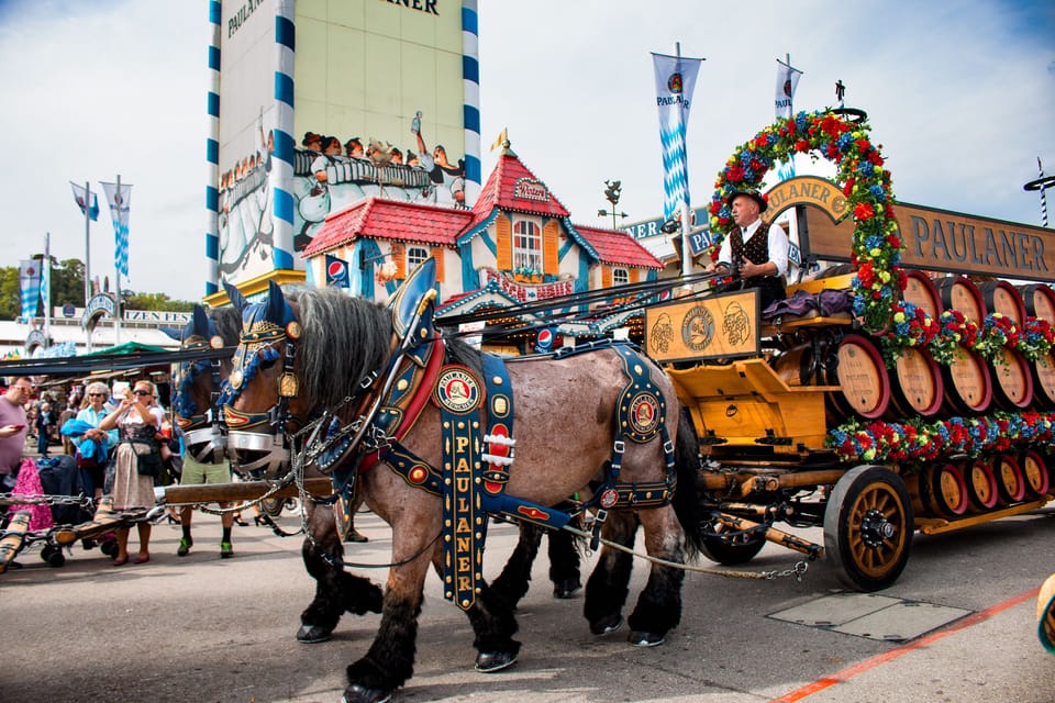 Munich: Oktoberfest Tour with Tent Reservation, Food & Beer - The Beer Tent Moment: Break Time, Reserved Seats, and Real Rewards