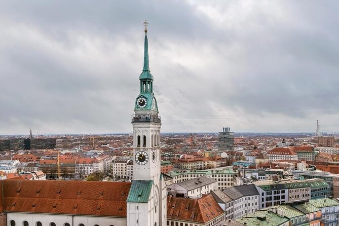 Munich Private Tour with a Local – Highlights & Hidden Gems - English Garden: a long breath of space from the city center