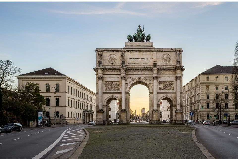 Munich : Private Walking Tour with A Guide (Private tour) - Timing matters: 2 to 8 hours and the best moment to see Munich