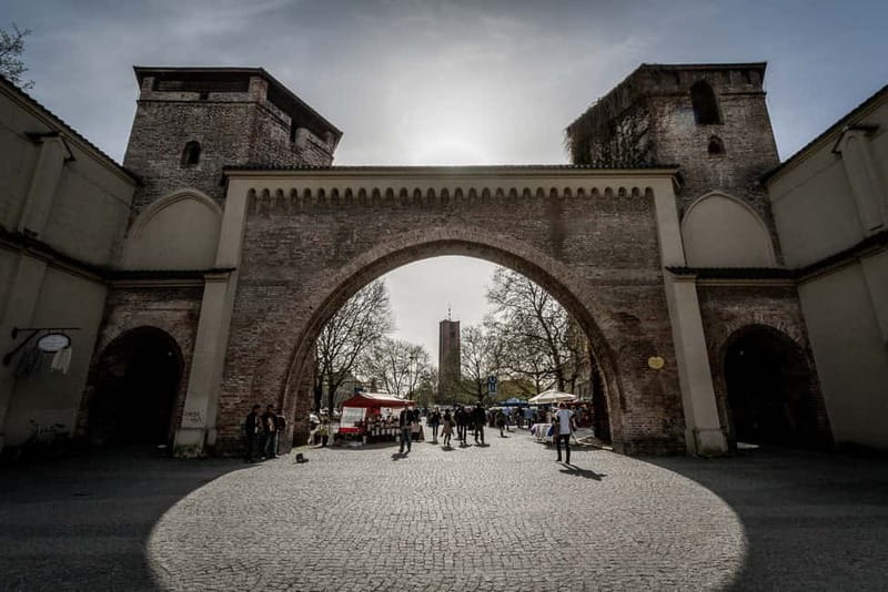 Munich: Raven Black Witches and Executioners Walking Tour - Hackenviertel and Hofstatt: where the fear lived in street names
