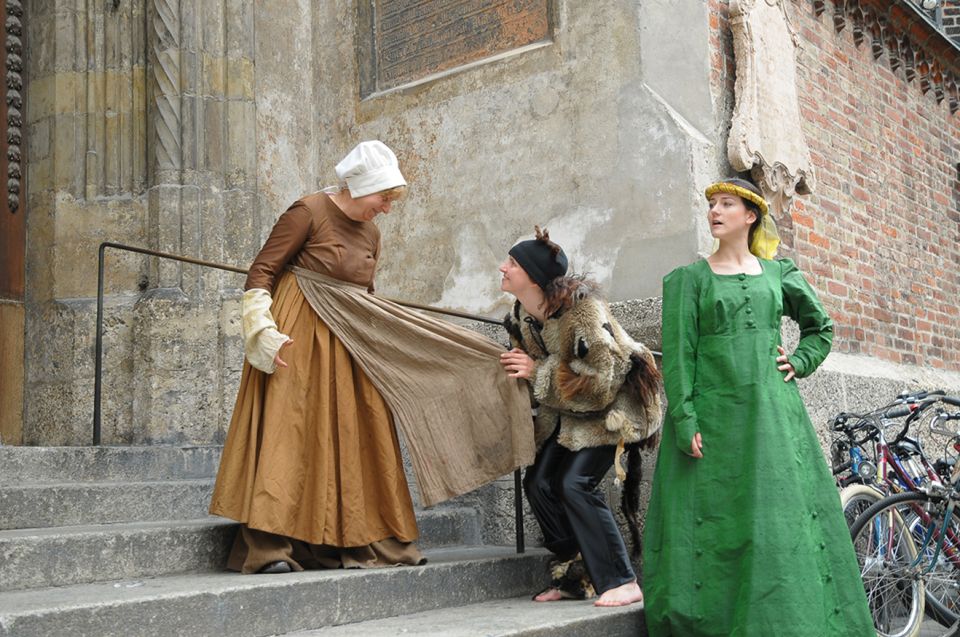 Munich: Scary Tour with actors in GERMAN - St. Peter’s Church: The Hangman’s Work in Plain Terms
