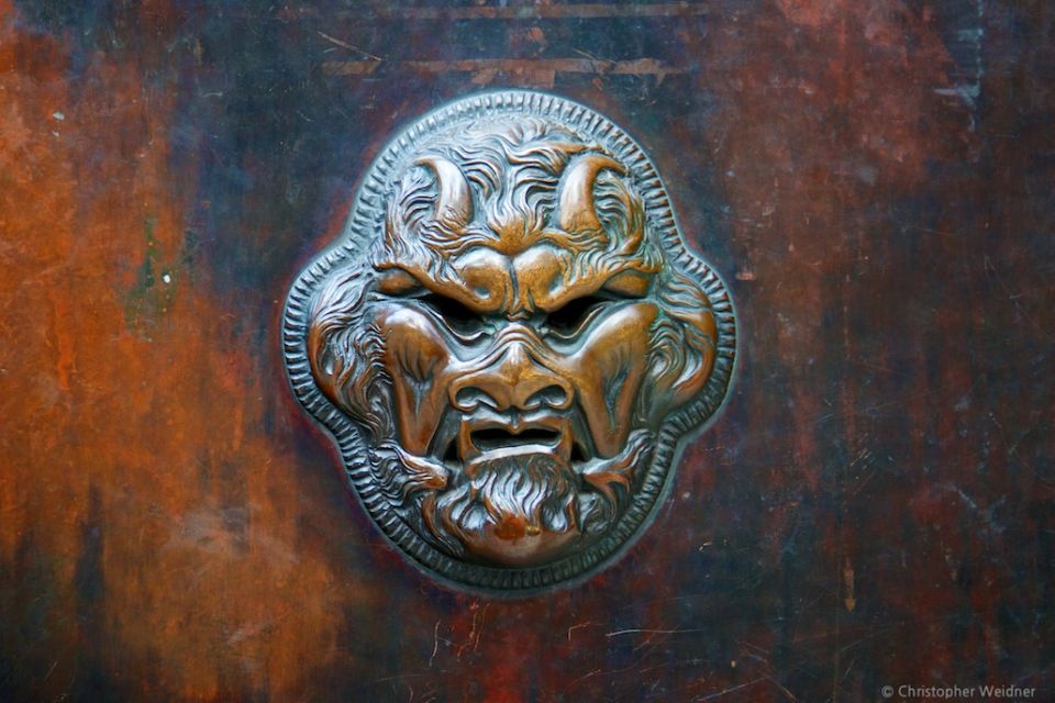 Munich: Spooky Tour of Old Town in German - A Dark Walk Through Munich’s Southern Old Town
