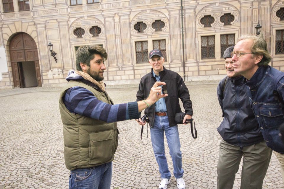 Munich: Third Reich & WWII Walking Tour - Hofgarten and the White Rose: Resistance, Courage, and a Different Kind of Politics