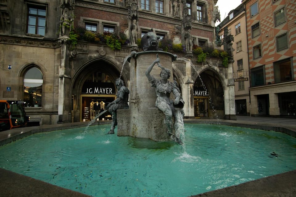Munich: Walking tour of the old town with all your senses - Teufeltritt legend and the “don’t read this in a guidebook” stories