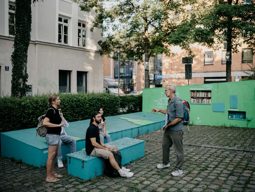 Munich's Hidden Architecture Guided Tour - Piazza Zenetti: the meeting point trick that saves time