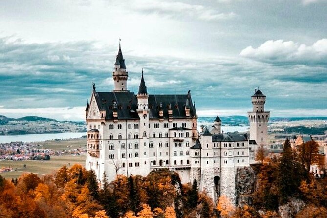 Neuschwanstein Castle Tour with Skip the Line from Hohenschwangau - Starting in Hohenschwangau: where your day actually begins