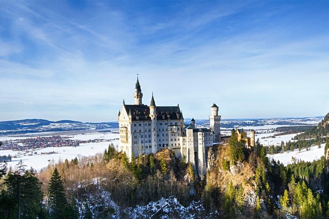 Neuschwanstein Castle Tour with Skip the Line from Hohenschwangau - Mary’s Bridge to horse carriage: the downhill payoff