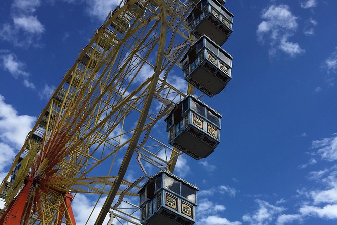 Oktoberfest Tour with table and unlimited beer - Meeting Hauptbahnhof and finding your groove fast