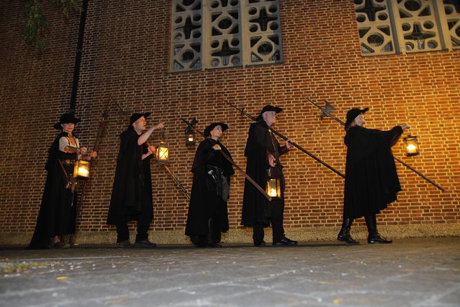 On the road with the night watchman - Meeting the night watchman at Marienplatz