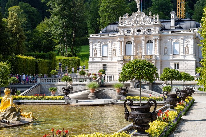 Premium Neuschwanstein Castle and Linderhof VIP Tour from Munich - The VIP coach that makes the castles feel doable