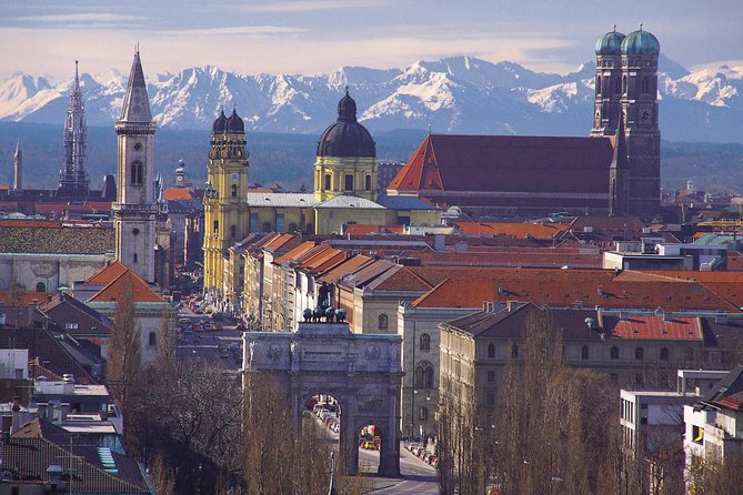 Private Munich Old Town and Third Reich Walking Tour - Rathaus-Glockenspiel and New Town Hall Stops