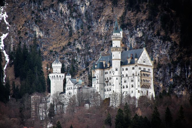 Private Tour to Neuschwanstein Castle & Linderhof from Munich - Neuschwanstein: fairytale visuals plus real stair-and-wait management