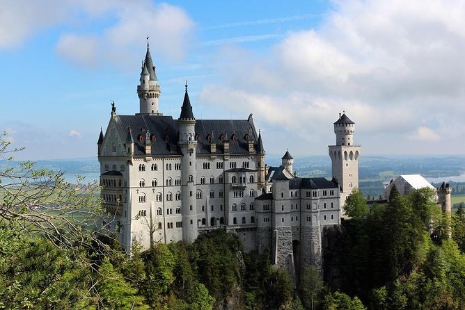 Skip the Line: Neuschwanstein Castle Private Tour From Füssen or Hohenschwangau - Hotel Pickup and the Fast Start From Füssen