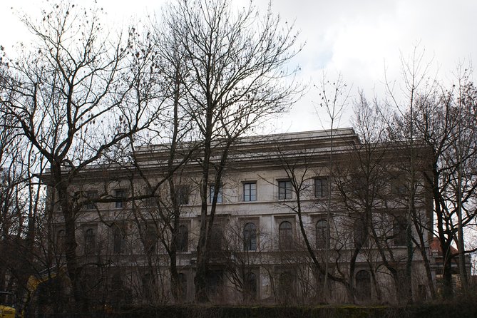 Small-Group 2-Hour Munich and The Third Reich Walking Tour - A 2-hour walk that turns Munich’s Nazi-era landmarks into real context